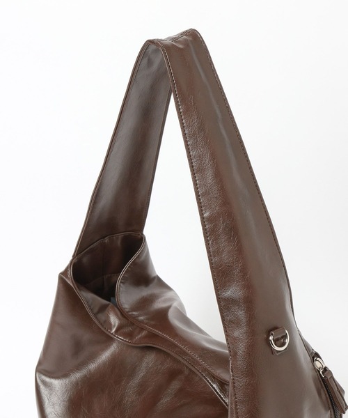 LOWRYS FARM(ローリーズファーム)の「ヤワラカルイワンショルダー 632264(ショルダーバッグ・レディース・オフホワイト/ブラック/ブラウン・FREE)」の15枚目の写真