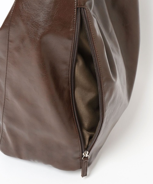 LOWRYS FARM(ローリーズファーム)の「ヤワラカルイワンショルダー 632264(ショルダーバッグ・レディース・オフホワイト/ブラック/ブラウン・FREE)」の18枚目の写真