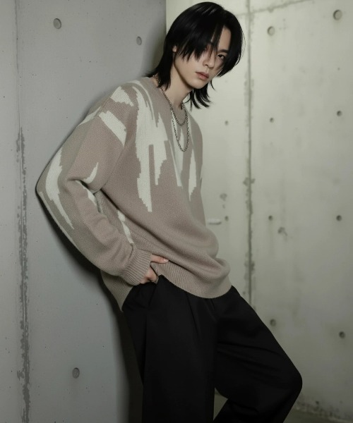 BENUSTA(ベヌスタ)の「A'GEM/9 × .kom 『BENUSTA/ベヌスタ』Brush Stroke Jacquard Crew Knit/ブラシストロークジャカードクルーニット(ニット/セーター・メンズ・パープル/ベージュ・L/XL)」の10枚目の写真