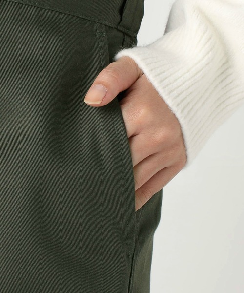 Dickies（ディッキーズ）の「Dickies/ディッキーズ　TC ロングスカート/スリットスカート（スカート・レディース・ベージュ/ブラック/オリーブ/チャコールグレー・SMALL/LARGE/MEDIUM）」の21枚目の写真