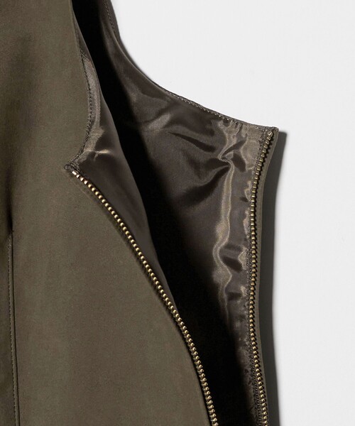 ATTISESSION（アティセッション）の「＜ATTISESSION＞スエードライク ナローベルト トップス（ベスト・レディース・パープル/オリーブ・FREE）」の13枚目の写真