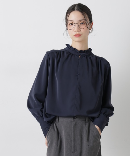NANO universe(ナノユニバース)の「前後2wayスタンドカラーギャザーブラウス(シャツ/ブラウス・レディース・ネイビー/ピンク/ホワイト・FREE)」の2枚目の写真