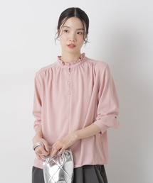 NANO universe（ナノユニバース）の「前後2wayスタンドカラーギャザーブラウス（シャツ/ブラウス）」