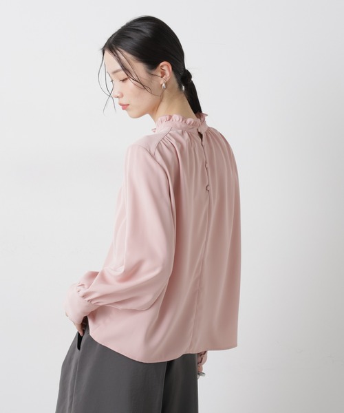 NANO universe(ナノユニバース)の「前後2wayスタンドカラーギャザーブラウス(シャツ/ブラウス・レディース・ネイビー/ピンク/ホワイト・FREE)」の19枚目の写真
