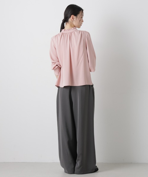 NANO universe(ナノユニバース)の「前後2wayスタンドカラーギャザーブラウス(シャツ/ブラウス・レディース・ネイビー/ピンク/ホワイト・FREE)」の16枚目の写真