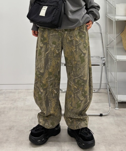 RODEO CROWNS WIDE BOWL（ロデオクラウンズワイドボウル）の「SHARE PATTERNバレルスウェットパンツ（スウェットパンツ・レディース・ベージュ系その他/グレー系その他/ブラウン系その他・MEDIUM/LARGE）」の3枚目の写真