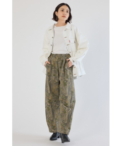 RODEO CROWNS WIDE BOWL（ロデオクラウンズワイドボウル）の「SHARE PATTERNバレルスウェットパンツ（スウェットパンツ・レディース・ベージュ系その他/グレー系その他/ブラウン系その他・MEDIUM/LARGE）」の9枚目の写真