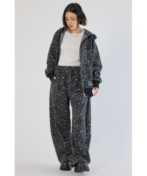 RODEO CROWNS WIDE BOWL（ロデオクラウンズワイドボウル）の「SHARE PATTERNバレルスウェットパンツ（スウェットパンツ・レディース・ベージュ系その他/グレー系その他/ブラウン系その他・MEDIUM/LARGE）」の19枚目の写真