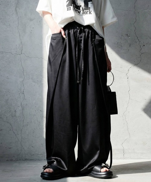 antiqua(アンティカ)の「サイドデザイン ワイドパンツ(その他パンツ・レディース・アイボリー/ブラック・MEDIUM/LARGE)」の1枚目の写真