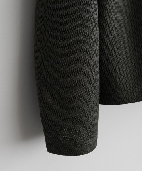 WYM LIDNM（ウィム バイ リドム）の「REFINED WAFFLE HENLEY NECK L/S TEE（Tシャツ/カットソー・メンズ・チャコール/オフホワイト/ブラック/グレイッシュベージュ・XS/S/M/L）」の17枚目の写真