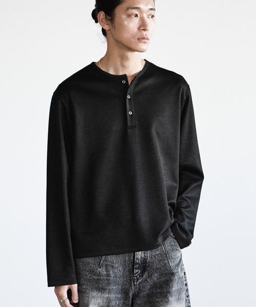 WYM LIDNM（ウィム バイ リドム）の「REFINED WAFFLE HENLEY NECK L/S TEE（Tシャツ/カットソー・メンズ・チャコール/オフホワイト/ブラック/グレイッシュベージュ・XS/S/M/L）」の8枚目の写真