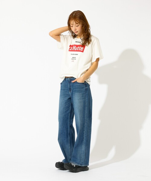 Rouge vif la cle（ルージュヴィフラクレ）の「【La Hutte / ラ ユット】ロゴTシャツ / プリントTシャツ / 半袖（Tシャツ/カットソー・レディース・ホワイト系その他2/ブラック系その他/ホワイト系その他・フリー）」の7枚目の写真