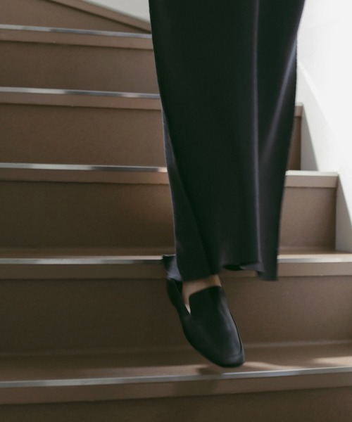 anuke(アンヌーク)の「Ecoleather Flat Loafers(ローファー・レディース・ブラック・38inch/37inch/36inch)」の2枚目の写真