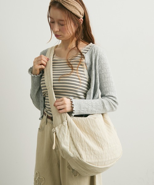 Crisp（クリスプ）の「サイドポケットステッチショルダーバッグ（ショルダーバッグ・レディース・アイボリー/ブラック・FREE）」の18枚目の写真