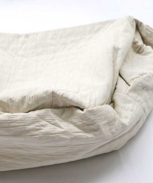 Crisp（クリスプ）の「サイドポケットステッチショルダーバッグ（ショルダーバッグ・レディース・アイボリー/ブラック・FREE）」の3枚目の写真