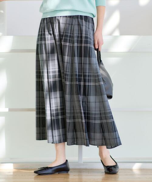 Dessin(デッサン)の「【ウエストゴム/洗える】映えチェック柄スカート(スカート・レディース・チャコールグレー/レッド系/モスグリーン系1・03/02/01/00)」の2枚目の写真