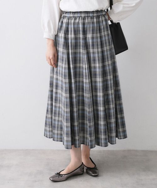 Dessin(デッサン)の「【ウエストゴム/洗える】映えチェック柄スカート(スカート・レディース・チャコールグレー/レッド系/モスグリーン系1・03/02/01/00)」の4枚目の写真