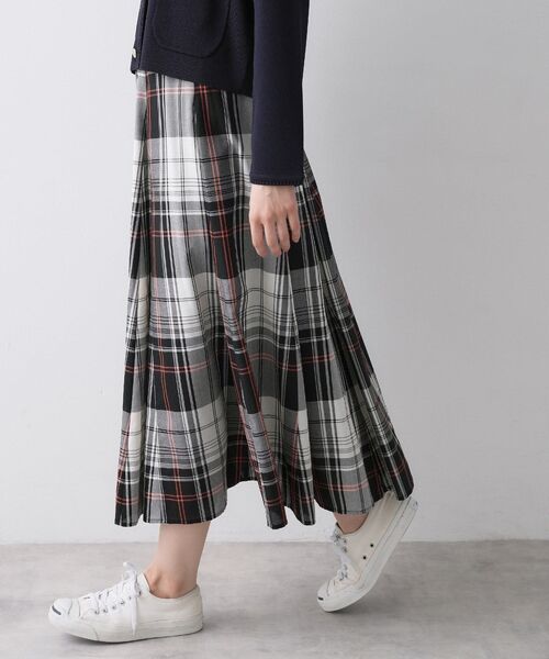 Dessin(デッサン)の「【ウエストゴム/洗える】映えチェック柄スカート(スカート・レディース・チャコールグレー/レッド系/モスグリーン系1・03/02/01/00)」の16枚目の写真
