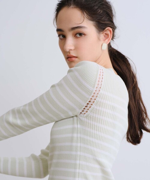 BIANCA(ビアンカ)の「【ON/OFF着回し】クロッシェレースボーダーニット(ニット/セーター・レディース・グリーン/ブルー系その他4/ブラック・38)」の2枚目の写真