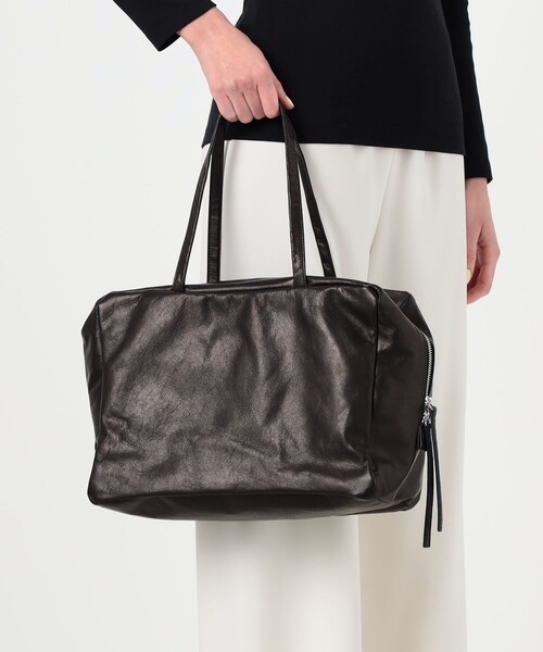 TOMORROWLAND （トゥモローランド）の「les basiques レザートートバッグ（トートバッグ・レディース・ブラック・FREE）」の2枚目の写真