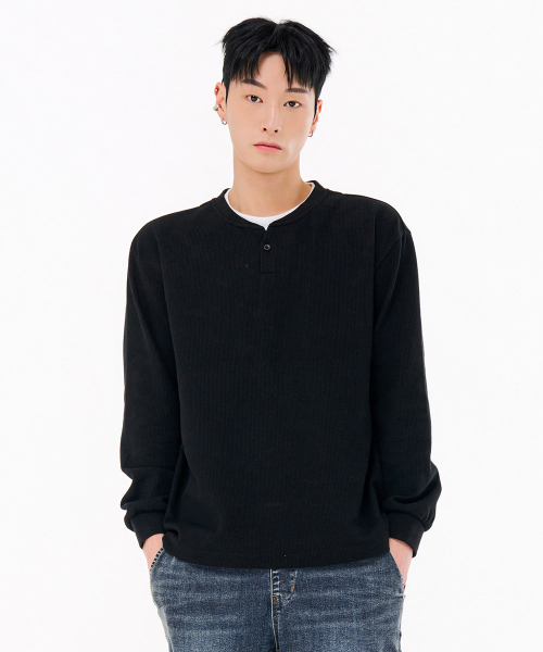 CHASECULT(チェイスカルト)の「男性ネック変形レイヤード長袖Tシャツ-FARK5114B03(Tシャツ/カットソー・メンズ・ブラック・95/100/105/110)」の1枚目の写真