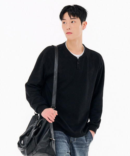 CHASECULT(チェイスカルト)の「男性ネック変形レイヤード長袖Tシャツ-FARK5114B03(Tシャツ/カットソー・メンズ・ブラック・95/100/105/110)」の5枚目の写真