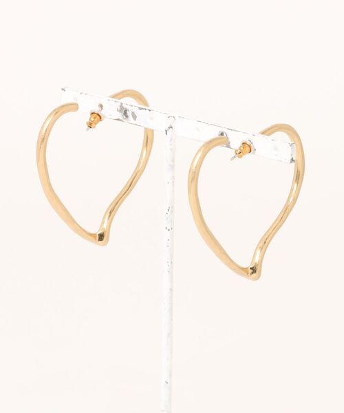 at.(アット)の「【at.】ハートフープピアス(ピアス(両耳用)・レディース・ゴールド・ONE SIZE)」の2枚目の写真