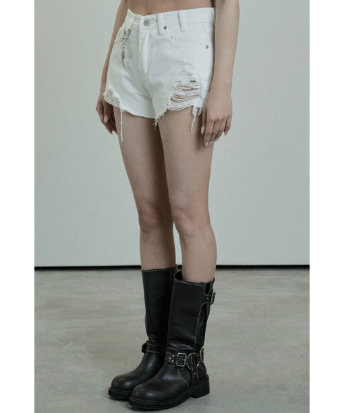 ETRE AU SOMMET（エトレオソメ）の「Rivet Damage Keyring Shorts pants (White)（その他パンツ・レディース・その他・1/2）」の2枚目の写真