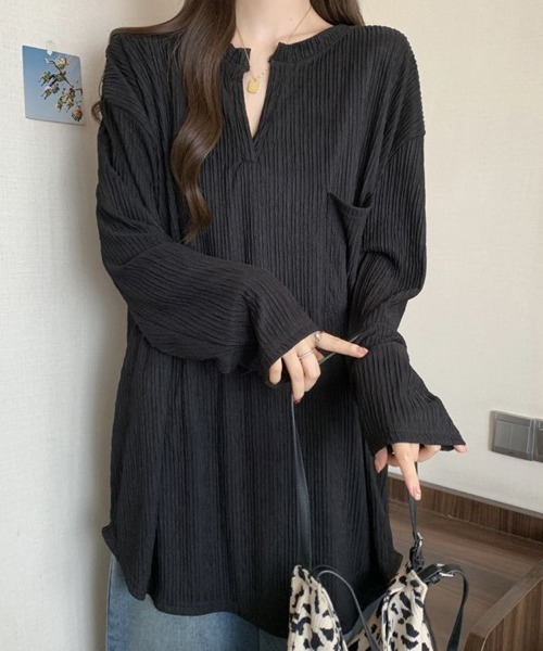SallyLunn(サリーラン)の「キーネック プリーツライクトップス(その他トップス・レディース・ホワイト/ブラック・LARGE/MEDIUM)」の1枚目の写真