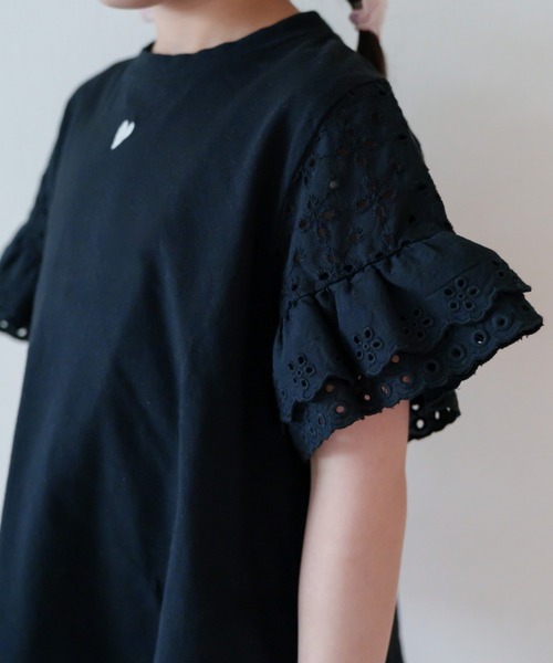 MAKE YOUR DAY(メイクユアデイ)の「ハートアイコンフリル袖半袖Tシャツ■80~140cm(Tシャツ/カットソー・キッズ・レッド/オフホワイト/ブラック・110/100/90/140/130/120/80)」の3枚目の写真