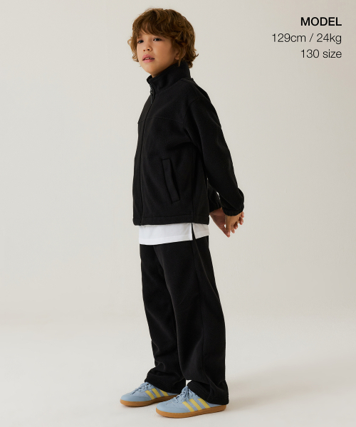 MUSINSA STANDARD KIDS（ムシンサスタンダードキッズ）の「オーバーサイズポーラフリースハイネックジャケット[ブラック]（ブルゾン・レディース・その他・100/110/140/150/130/120）」の2枚目の写真