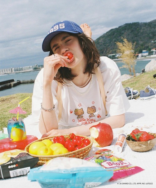 sanrio(サンリオ)の「MILKFED. × HELLO KITTY SUN-KISSED F2F S/S TEE(Tシャツ/カットソー・レディース・ホワイト/ブラック・ONE SIZE)」の4枚目の写真