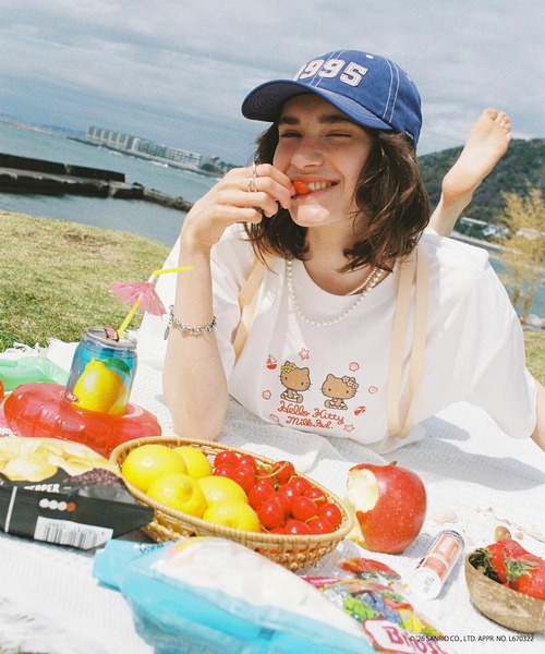 sanrio(サンリオ)の「MILKFED. × HELLO KITTY SUN-KISSED F2F S/S TEE(Tシャツ/カットソー・レディース・ホワイト/ブラック・ONE SIZE)」の5枚目の写真