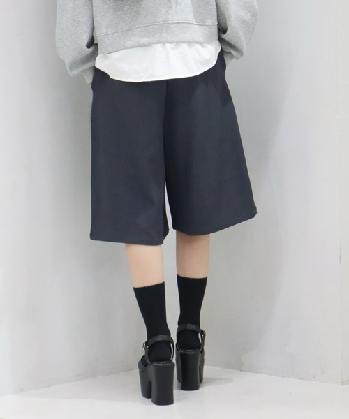 CECIL McBEE（セシルマクビー）の「ストレッチバミューダパンツ（その他パンツ・レディース・チャコールグレー/ブラック・LARGE/MEDIUM）」の5枚目の写真