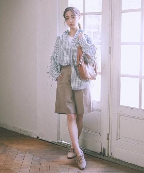 earth music&ecology（アースミュージックアンドエコロジー）の「バミューダパンツ（その他パンツ・レディース・グレー/ブラック/ベージュ・S/M）」の8枚目の写真