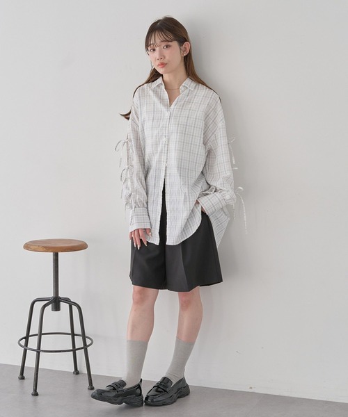 earth music&ecology（アースミュージックアンドエコロジー）の「バミューダパンツ（その他パンツ・レディース・グレー/ブラック/ベージュ・S/M）」の15枚目の写真