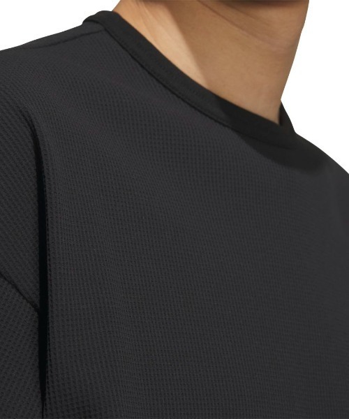 adidas(アディダス)の「アディダス adidas ルーズフィット ワッフルファブリック 半袖Tシャツ(Tシャツ/カットソー・メンズ・オリーブ/ブラック/グリーン・S/M/3L/LL/L)」の11枚目の写真