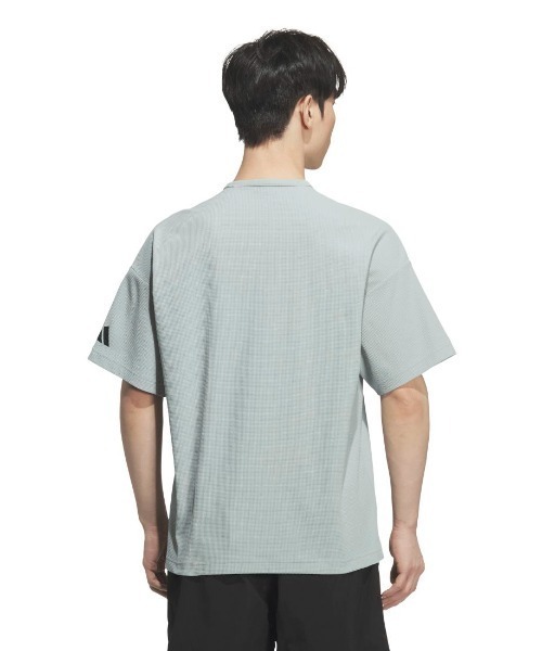 adidas(アディダス)の「アディダス adidas ルーズフィット ワッフルファブリック 半袖Tシャツ(Tシャツ/カットソー・メンズ・オリーブ/ブラック/グリーン・S/M/3L/LL/L)」の13枚目の写真