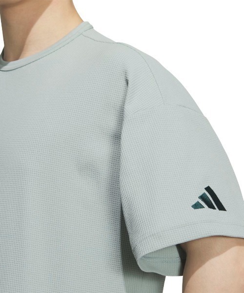 adidas(アディダス)の「アディダス adidas ルーズフィット ワッフルファブリック 半袖Tシャツ(Tシャツ/カットソー・メンズ・オリーブ/ブラック/グリーン・S/M/3L/LL/L)」の16枚目の写真