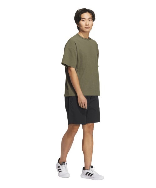 adidas(アディダス)の「アディダス adidas ルーズフィット ワッフルファブリック 半袖Tシャツ(Tシャツ/カットソー・メンズ・オリーブ/ブラック/グリーン・S/M/3L/LL/L)」の6枚目の写真
