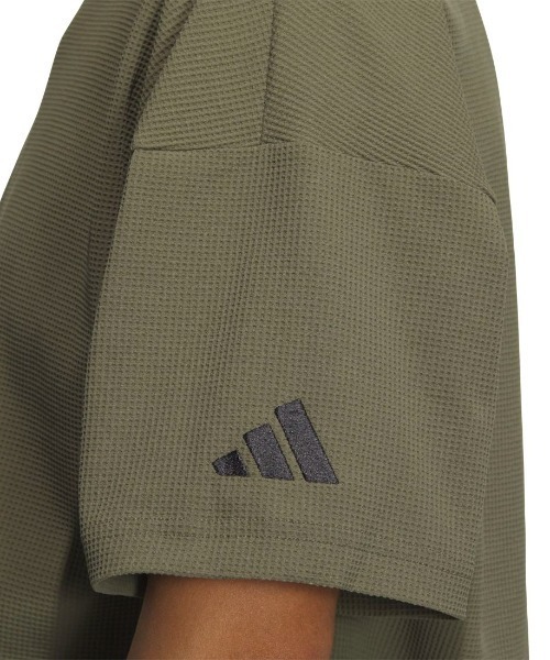 adidas(アディダス)の「アディダス adidas ルーズフィット ワッフルファブリック 半袖Tシャツ(Tシャツ/カットソー・メンズ・オリーブ/ブラック/グリーン・S/M/3L/LL/L)」の7枚目の写真