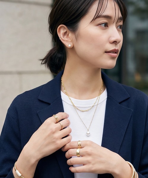 STYLE DELI（スタイルデリ）の「【DELI by】パール・クラシックスタッドピアス（ピアス（両耳用）・レディース・ゴールド/シルバー・FREE）」の4枚目の写真