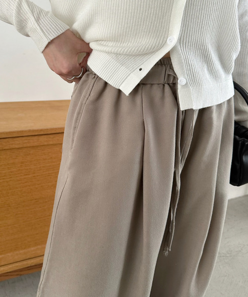 Eclat one(エクラワン)の「【Eclat one】ウエストゴム ドロスト リラックス イージー ワイド パンツ(その他パンツ・レディース・ネイビー/カーキ/アイボリー・L/M)」の17枚目の写真