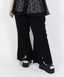 PUNYUS（プニュズ）の「ドット柄フレアデニムパンツ（デニムパンツ）」