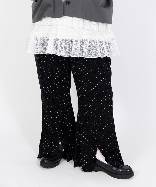 PUNYUS(プニュズ)の「ドット柄フレアデニムパンツ(デニムパンツ・レディース・ネイビー/ブラック・1/2/3/4/5)」の17枚目の写真
