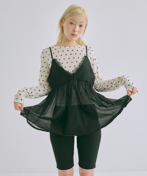 EN NEUME(エンノイム)の「Sheer Lace Gathered Cami(キャミソール・レディース・オフホワイト/ブラック/グレイッシュベージュ/ブラウン・FREE)」の3枚目の写真
