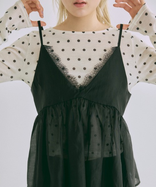 EN NEUME(エンノイム)の「Sheer Lace Gathered Cami(キャミソール・レディース・オフホワイト/ブラック/グレイッシュベージュ/ブラウン・FREE)」の17枚目の写真