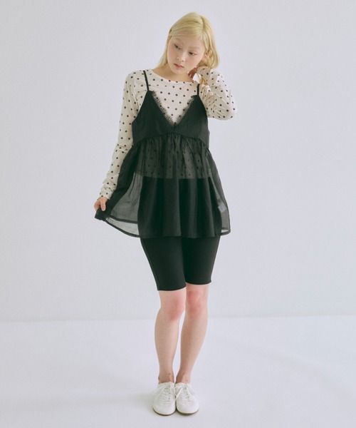 EN NEUME(エンノイム)の「Sheer Lace Gathered Cami(キャミソール・レディース・オフホワイト/ブラック/グレイッシュベージュ/ブラウン・FREE)」の16枚目の写真