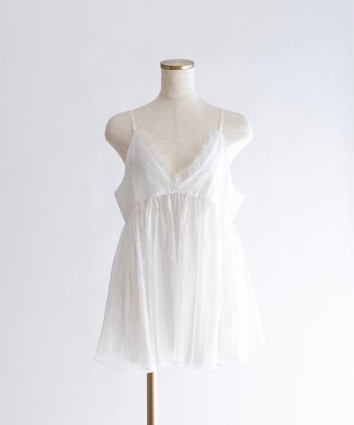 EN NEUME(エンノイム)の「Sheer Lace Gathered Cami(キャミソール・レディース・オフホワイト/ブラック/グレイッシュベージュ/ブラウン・FREE)」の21枚目の写真
