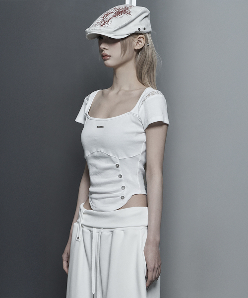 ETRE AU SOMMET(エトレオソメ)の「Bust Line Pintuck Detail Top (White)(Tシャツ/カットソー・レディース・ホワイト・FREE)」の2枚目の写真
